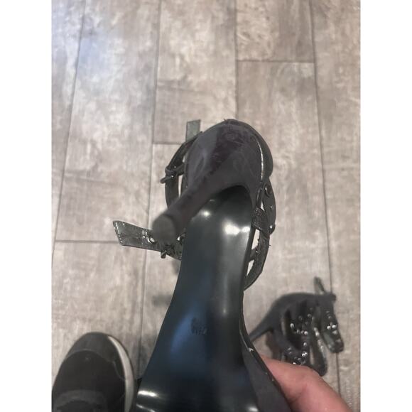 Guess Women's Studded Black Suede High Heels Size: 8 - Picture 7 of 12